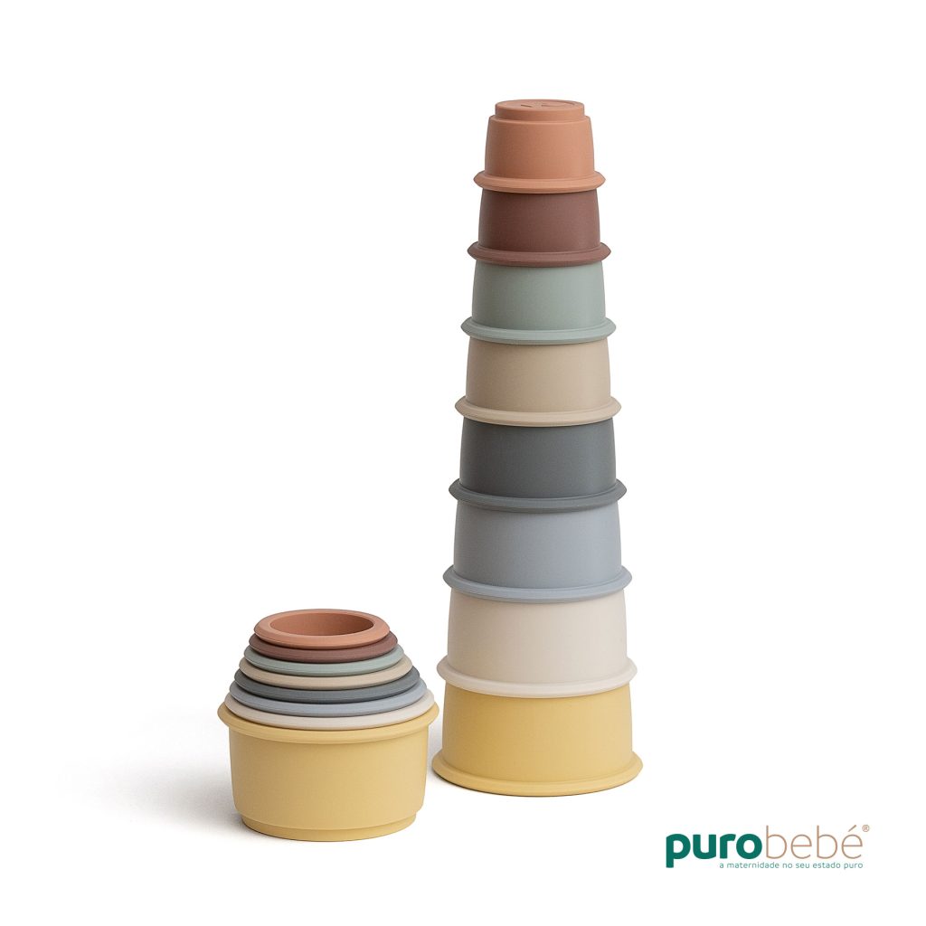 8 copos de empilhar para bebé em silicone multicolorido – PuroBebé